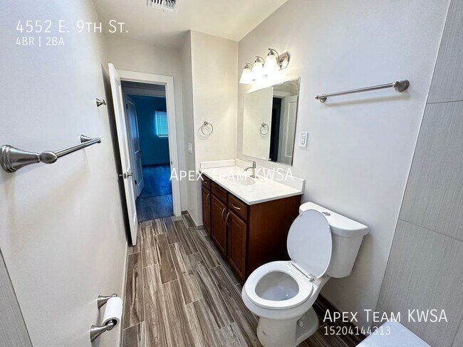 Foto del edificio - 4552 E 9th St