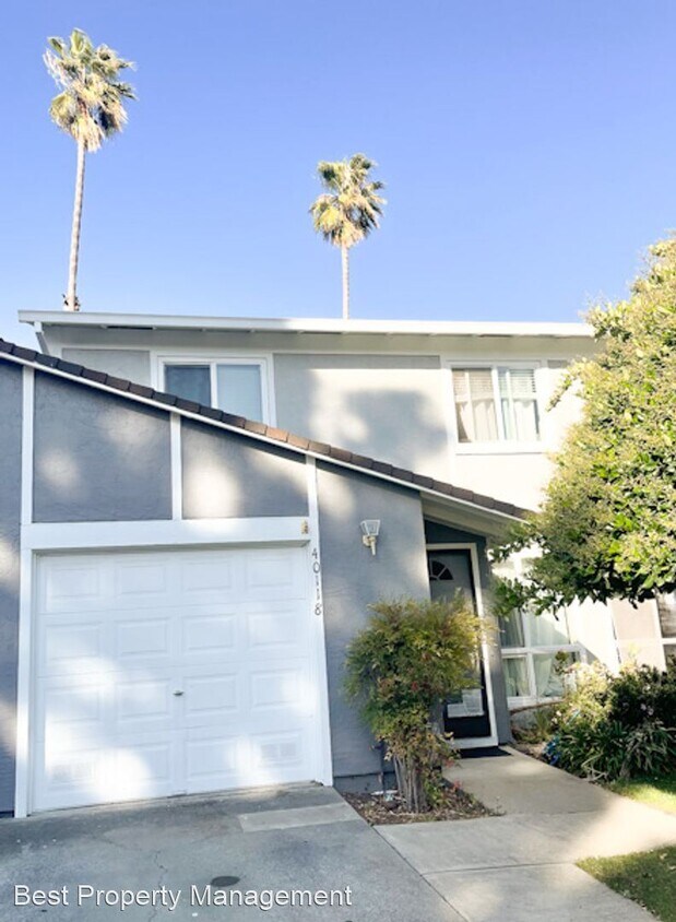Primary Photo - 3 br, 1.5 bath House - 40118 Santa Teresa ...