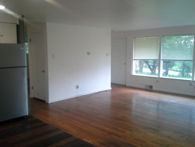 Foto del edificio - 1166 Hunter Rd