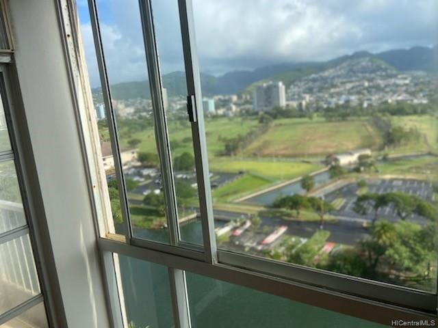 Building Photo - 2611 Ala Wai Blvd
