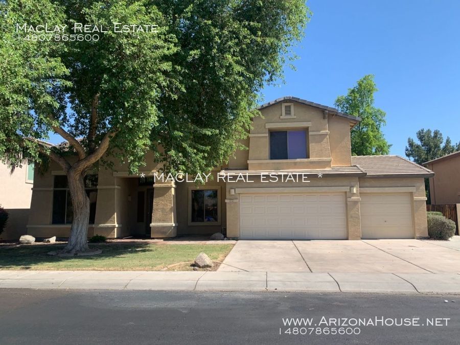 Primary Photo - Beautiful home with pool * 3 car garage *
