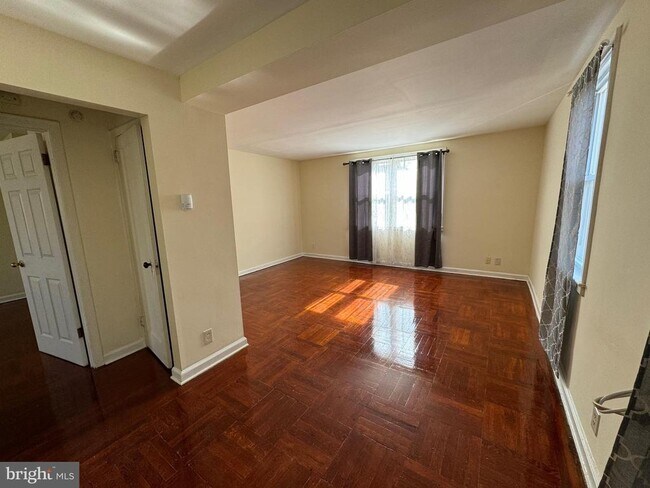 Foto del edificio - 3211 W 2nd St