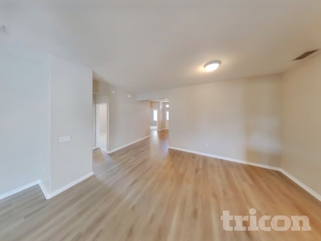 Building Photo - 10744 Carloway Hills Dr