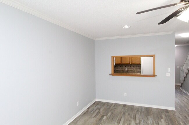 Foto del edificio - 2BD/1.5BA Townhouse in Foxborough – Availa...