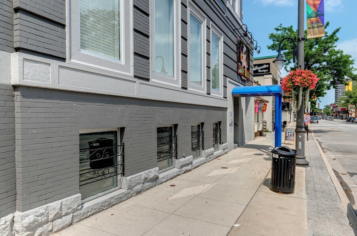 117 Christina St Unit E, Sarnia, ON N7T 5T7 Apartment for Rent in