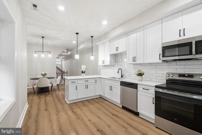 Foto del edificio - 1629 Edmondson Ave