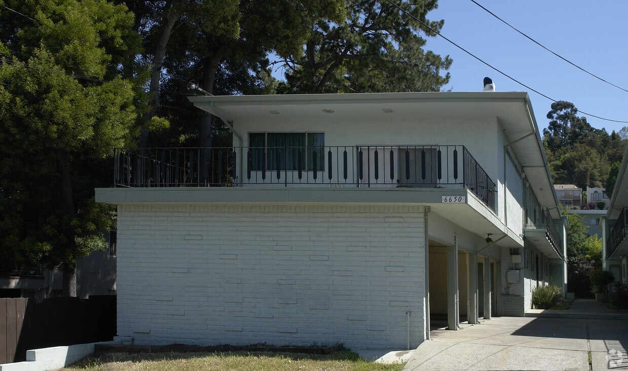 6650 Laird Ave, Oakland, CA 94605 Apartments in Oakland, CA