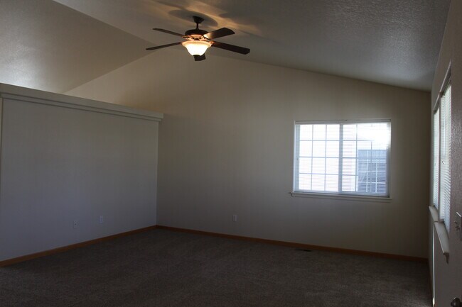 Building Photo - 4106 Rocky Ford Dr