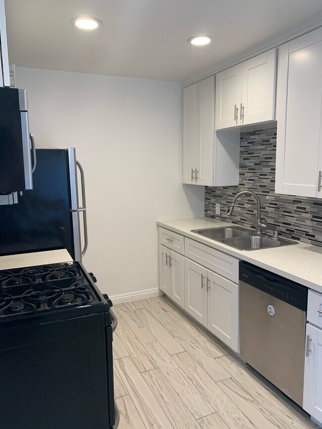 Building Photo - 2929 K St