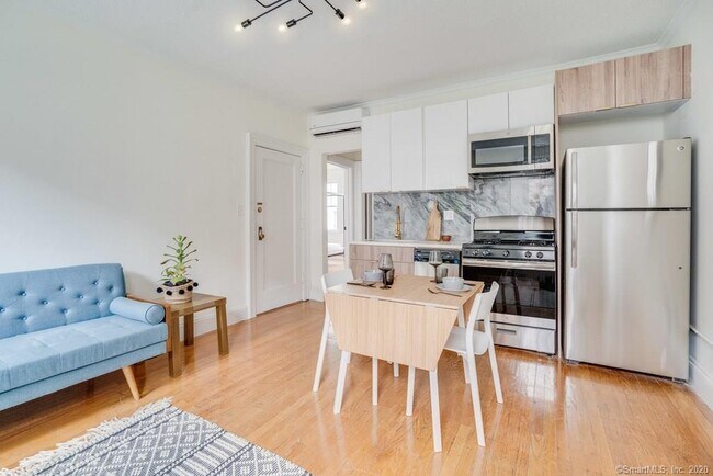 Foto del edificio - 420 Whitney Ave