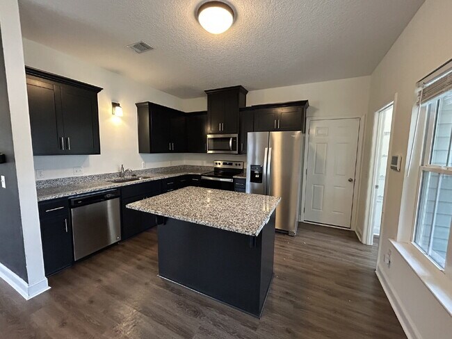 Foto del edificio - Home for Rent