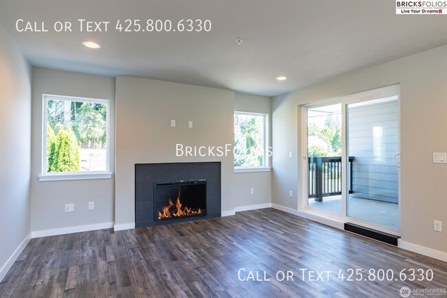 Building Photo - Welcome to Comfort and Charm in Your Monro...
