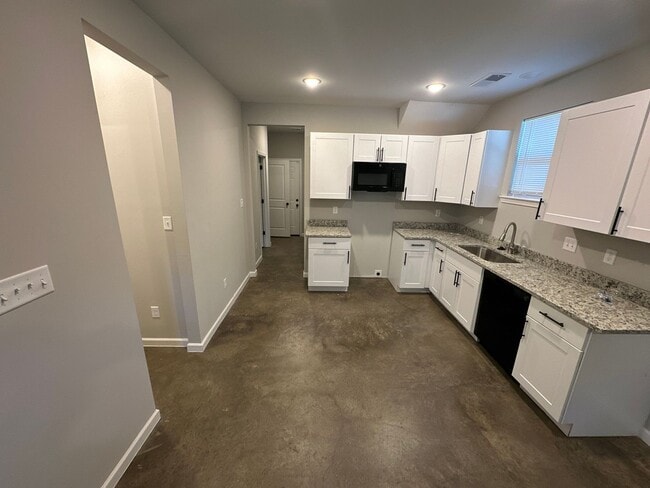 Photo - 873 Decatur St House