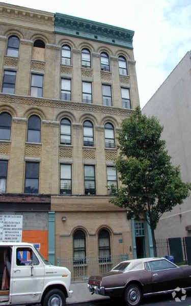 Building Photo - 2151 Fifth Ave