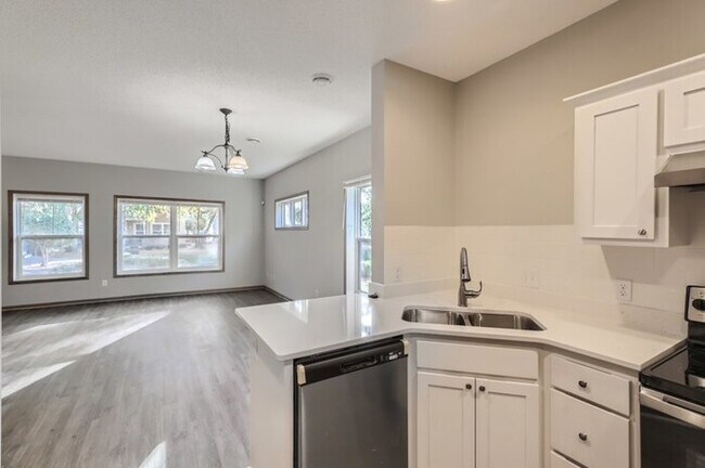 Building Photo - 8572 Xerxes Ave N, Brooklyn Park, MN 55443