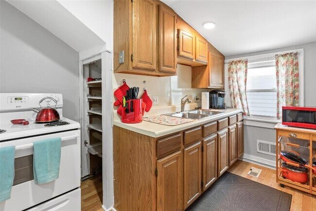 Foto del edificio - 939 E 3rd St