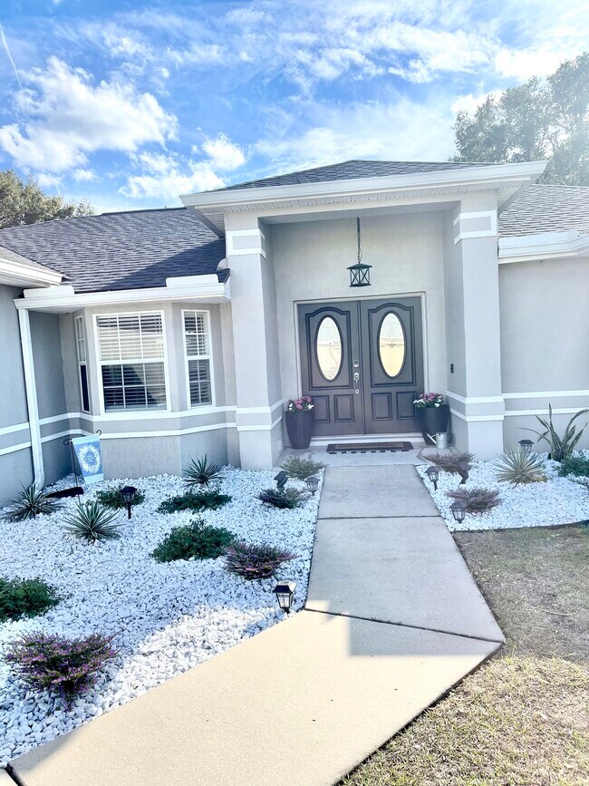 Building Photo - 4660 Great Blue Heron Dr
