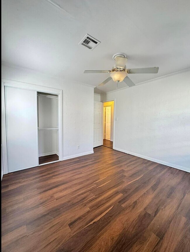 Photo - Near Tinker Airforce Base! House