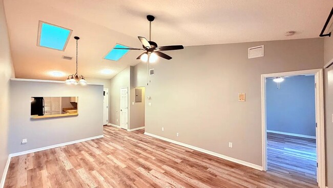 Photo - 7909 Richwood Dr House
