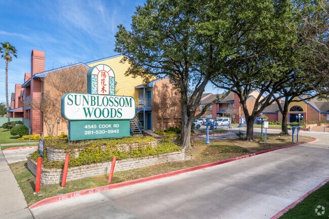 4545 Cook Rd Entrada para auto - SunBlossom Woods