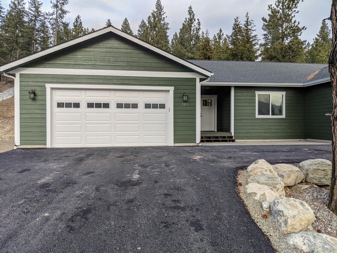 129 Crystal View Ct, Lakeside, MT 59922 Townhome Rentals in Lakeside