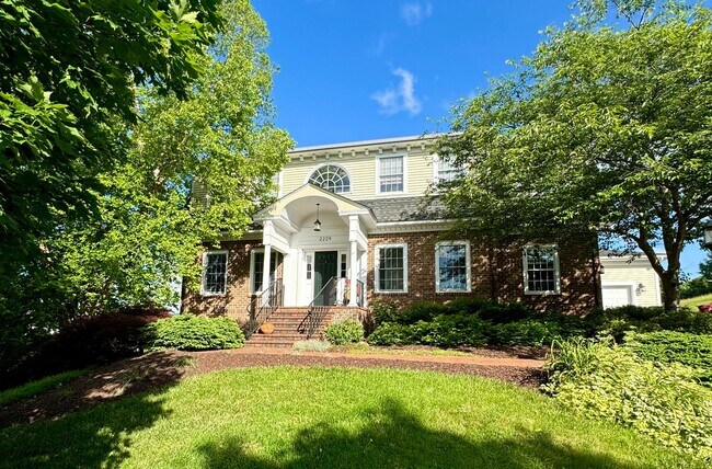 Building Photo - Wyatt Farms Home With Serene Views