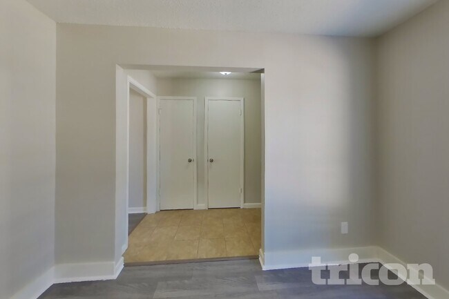 Foto del edificio - 3307 Hummingbird Ln