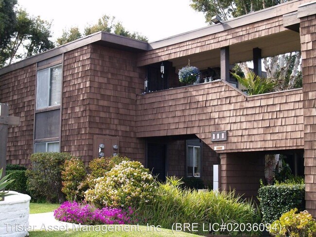 Foto del edificio - 252 Acacia Ave