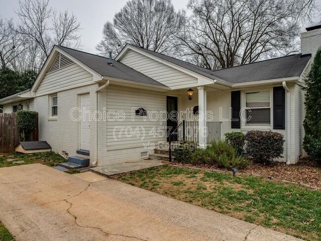 Photo - 1201 Seneca Pl House