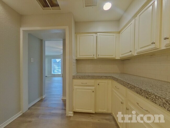 Foto del edificio - 616 Via Miramonte