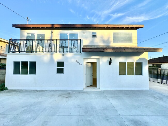 Foto del edificio - 3248 Evelyn Ave