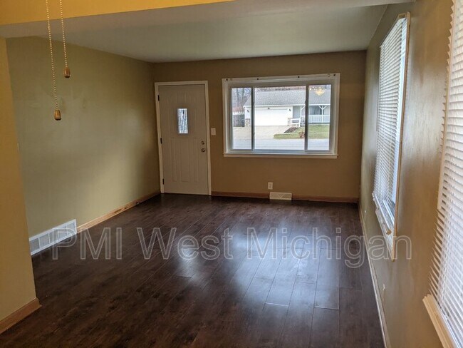 Foto del edificio - 1034 48th St SE