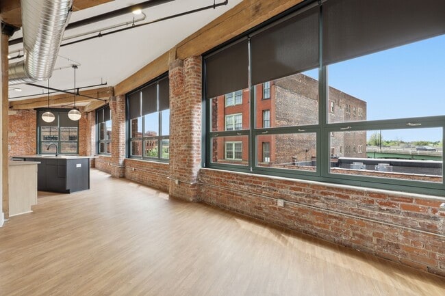 Building Photo - Cascade District Lofts