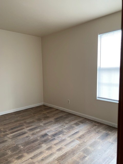 bedroom - 12130 Natural Bridge Rd