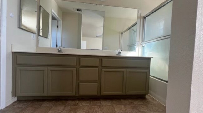 Foto del edificio - 1465 Venice Cir