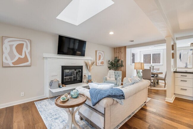 Foto del edificio - 6404 47th Ave SW