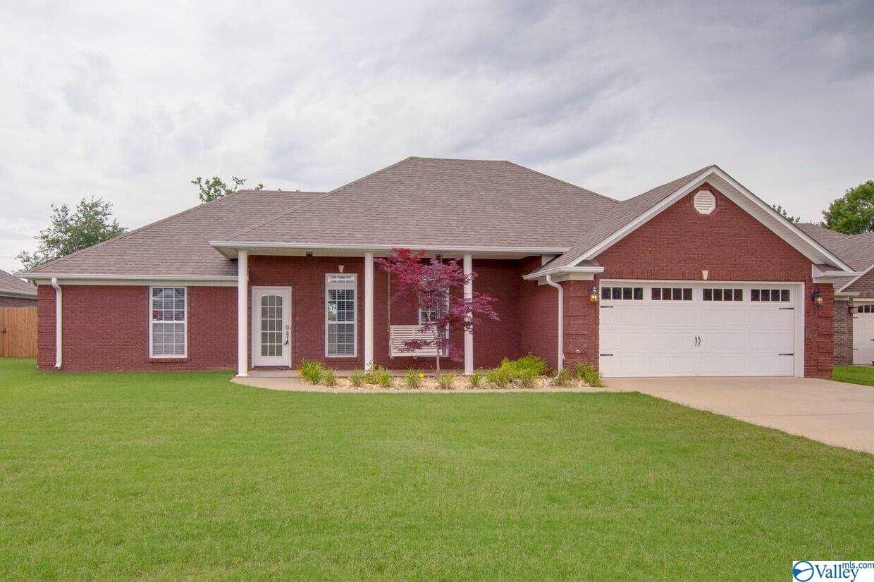 25751 Caldera Dr, Athens, AL 35613 House for Rent in Athens, AL