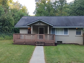 Building Photo - 163 Reeves Cove Rd