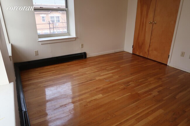 Foto del edificio - 1024 Dekalb Ave