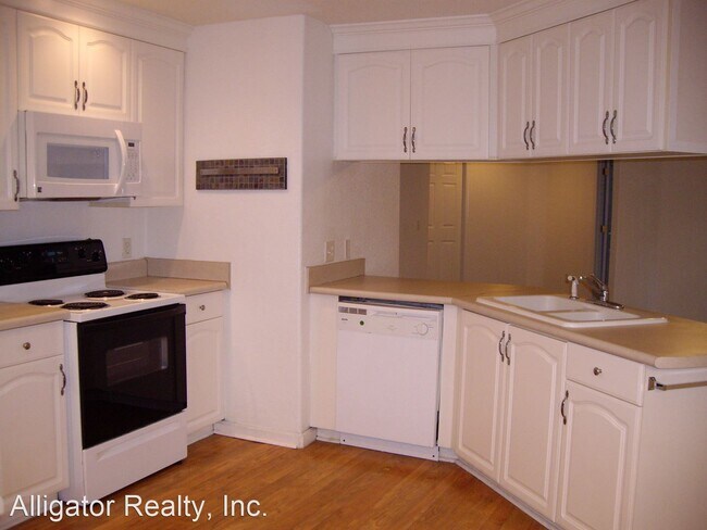 Foto del edificio - 3 br, 2 bath House - 1940 NW 7th Place