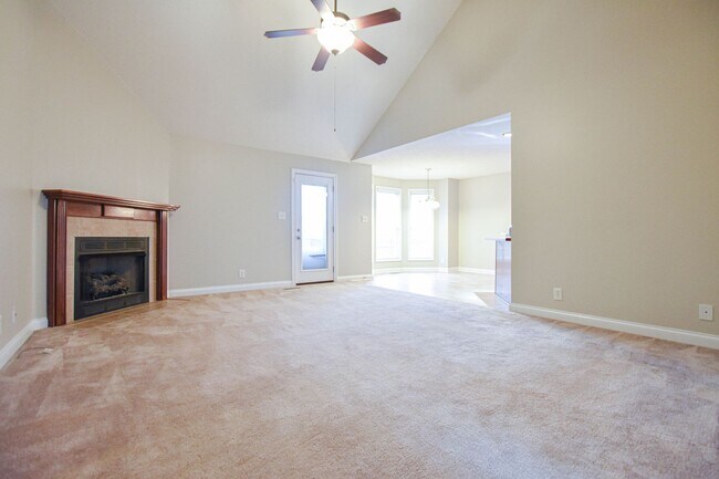 Foto del edificio - Pet Friendly Three Bedroom!