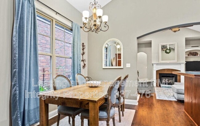 Building Photo - 303 Chimney Rock Blvd