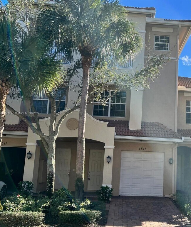 Foto del edificio - 4513 Artesa Way S