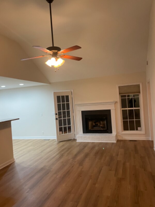 1041 Burnham Dr S, Hendersonville, TN 37075 House Rental in