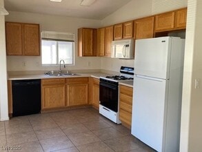 Building Photo - 6427 Rusticated Stone Ave