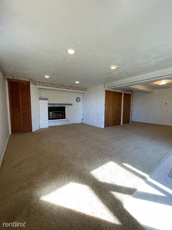 Building Photo - 5 br, 3 bath House - 23015 17th Ave S
