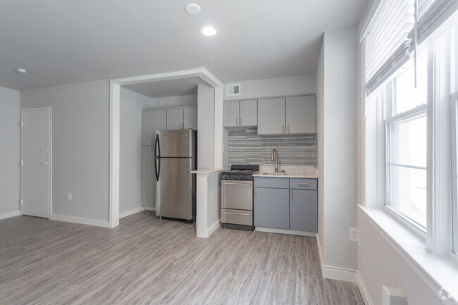 Studio,-400SF - Mayflower Apartments