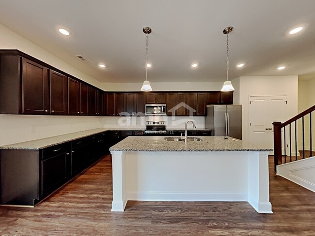 Foto del edificio - 4860 Chutney Dr