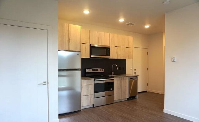 Interior Photo - 1514 N Emerson St