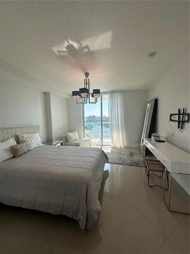Foto del edificio - 6700 Indian Creek Dr
